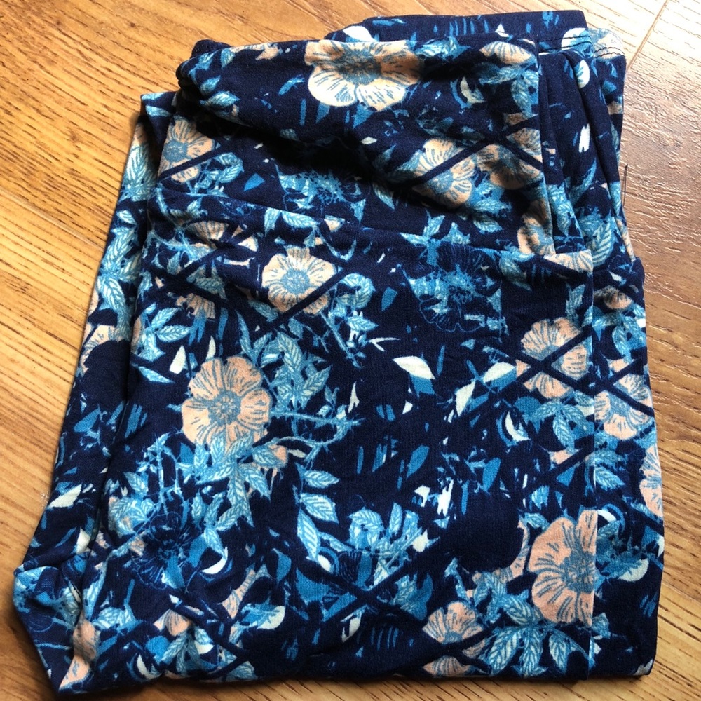 Lularoe OS leggings!